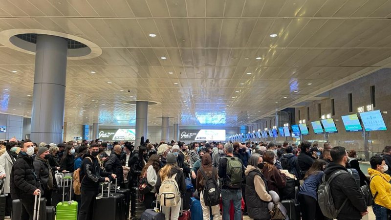 תורי ענק בנתב"ג. צילום: מערכת פספורטניוז