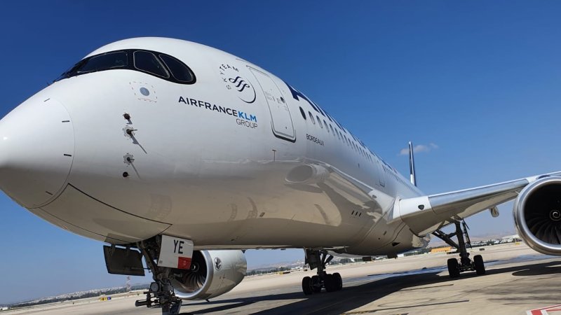 מטוס איירבס A350 של אייר פראנס בנתב"ג. צילום: ספיר פרץ זילברמן