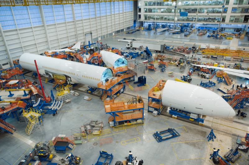 מפעל ייצור הדרימליינר 787. צילום: בואינג
