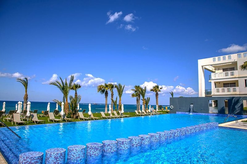 מלון הלגונה הכחולה בפאפוס, קפריסין. צילום: מאיר לביא