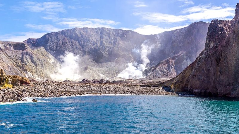 הר הגעש "האי הלבן" הידוע גם בשמו המאורי  Whakaari. צילום: 123rf