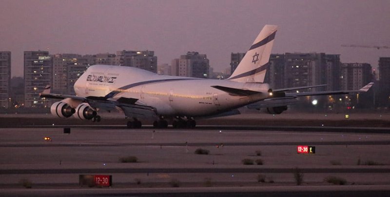 מטוס הג'מבו 747 של אל על לאחר נחיתתו האחרונה בנתב"ג. צילום: סיון פרג'|מעוז צור
