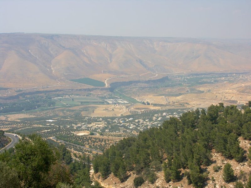 מבט אל ירדן מגבול ישראל. צילום: 123rf