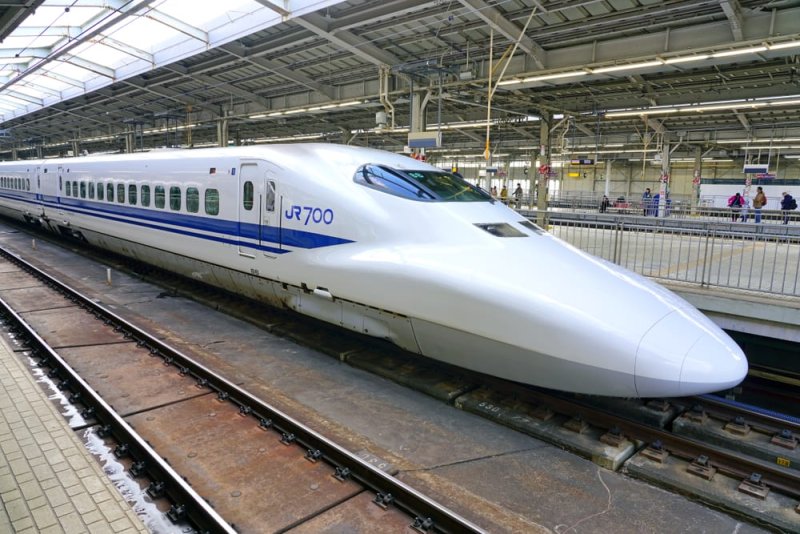 הרכבת היפנית במהירות 300 קמ"ש. צילום: Shutterstock