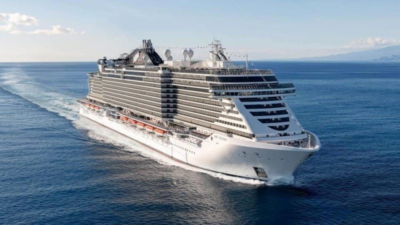 SEA VIEW BY MSC|מימין: מנכ"ל MSC Cruises ג'יאניני אונוראטו