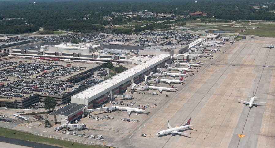 שדה התעופה הבינלאומי באטלנטה, העמוס בעולם. צילום: 123rf