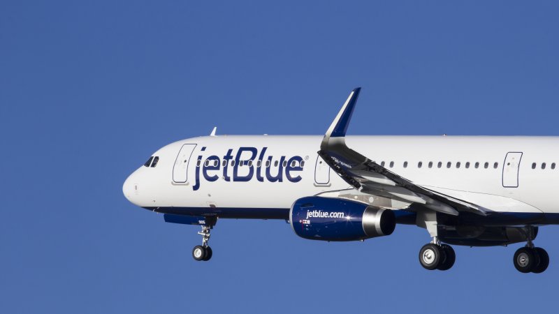 JetBlue Photo: shutterstock