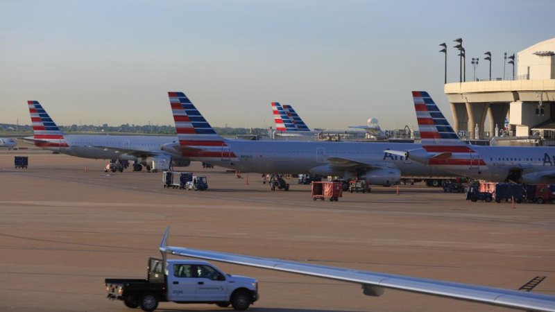 מטוסי אמריקן איירליינס בדאלאס. צילום: Shutterstock