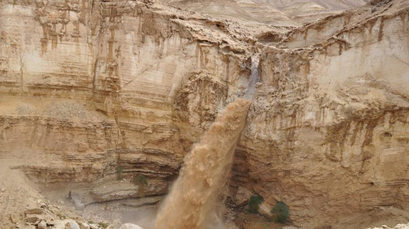 שטפונות במדבר יהודה. צילום: שאטרסטוק