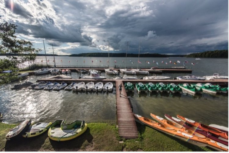 Left – Water attractions in Augustow, Photo by hotel Warszawa