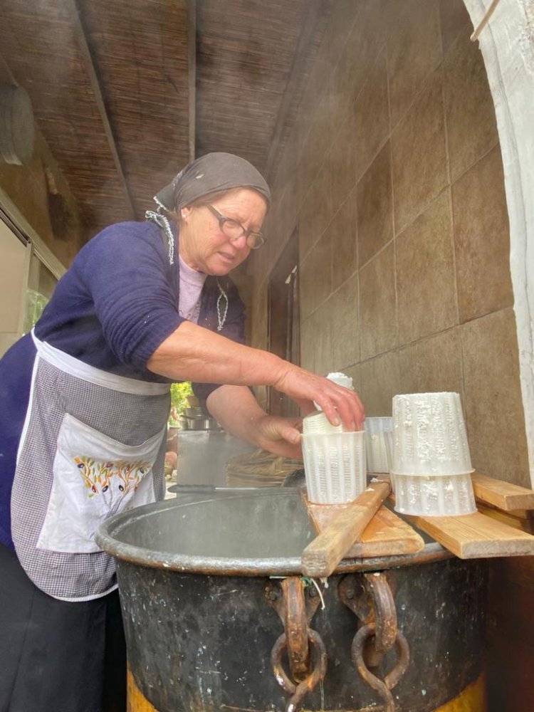 הכנת חלומי אצל סופיה בכפר לטימבו. צילום: אורי אברוצקי