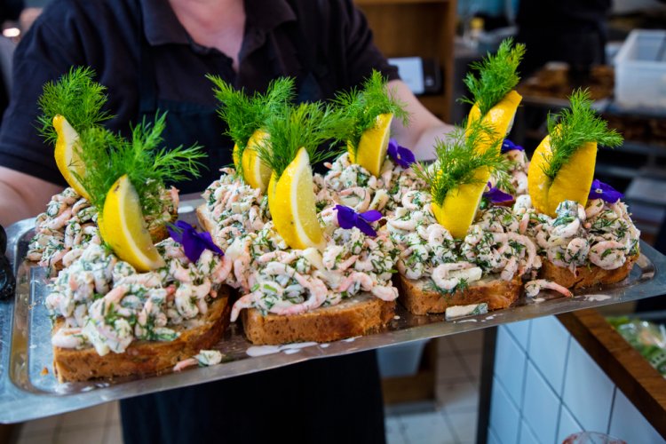 מנה מסורתית בפסטיבל האוכל בקופנהגן. צילום: Shutterstock