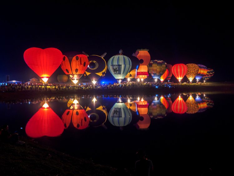 פסטיבל הכדורים הפורחים בתאילנד. צילום: Shutterstock