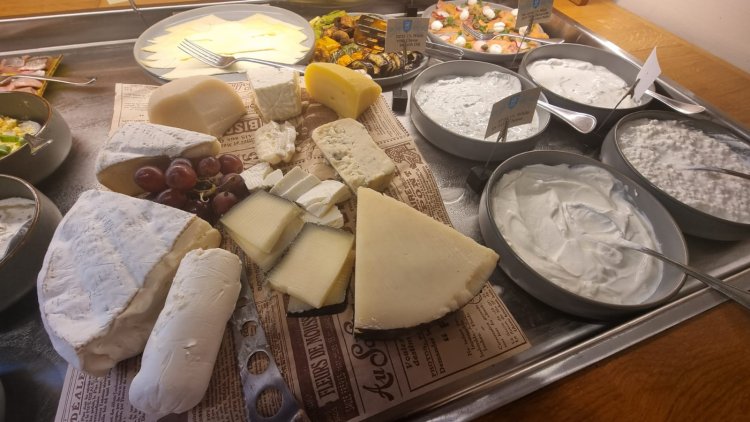 מבחר גבינות מעולות. צילום: ספיר פרץ
