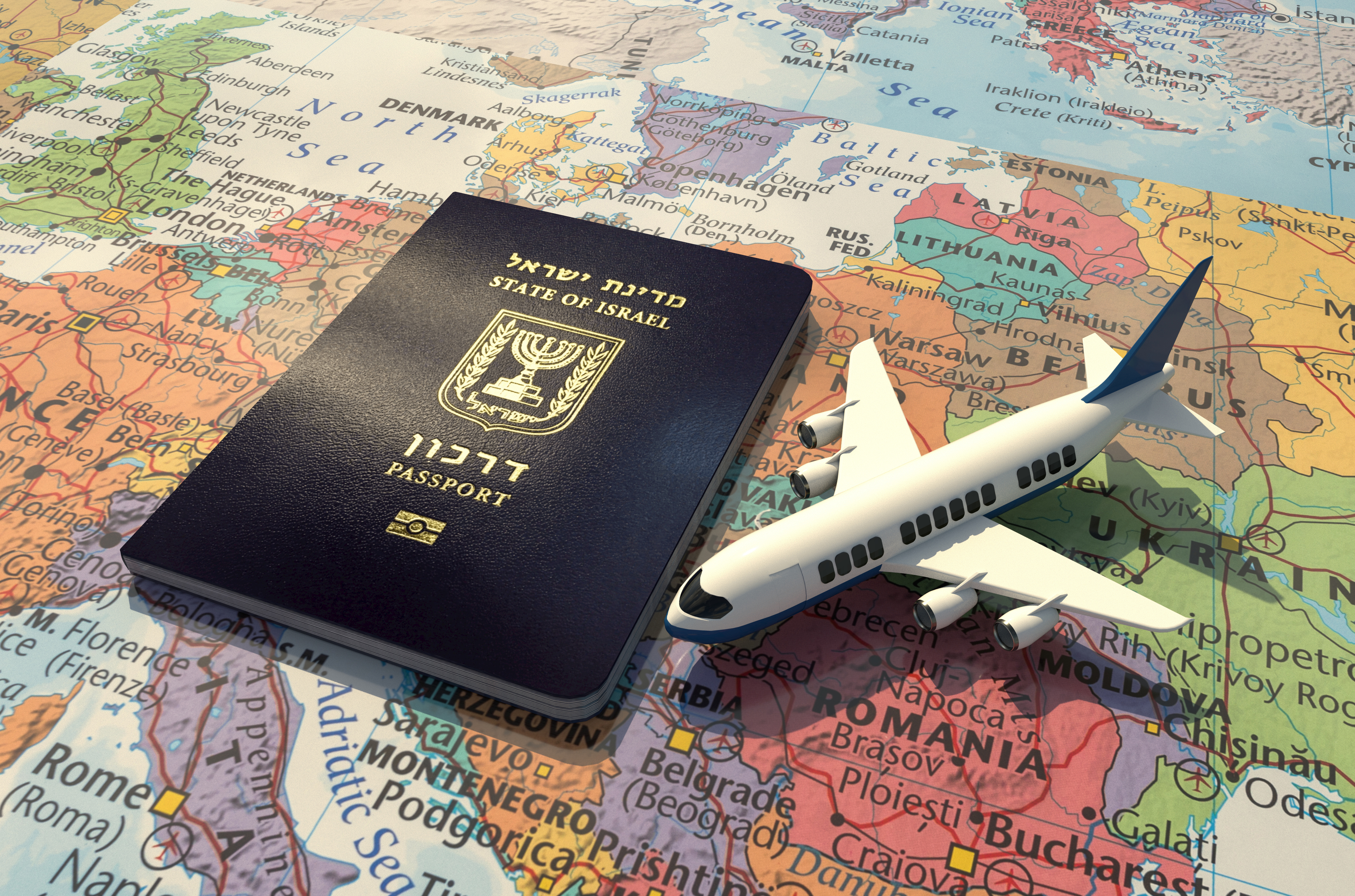 הדרכון הביומטרי הישראלי. שימו לב לסימון (צילום: Shutterstock)