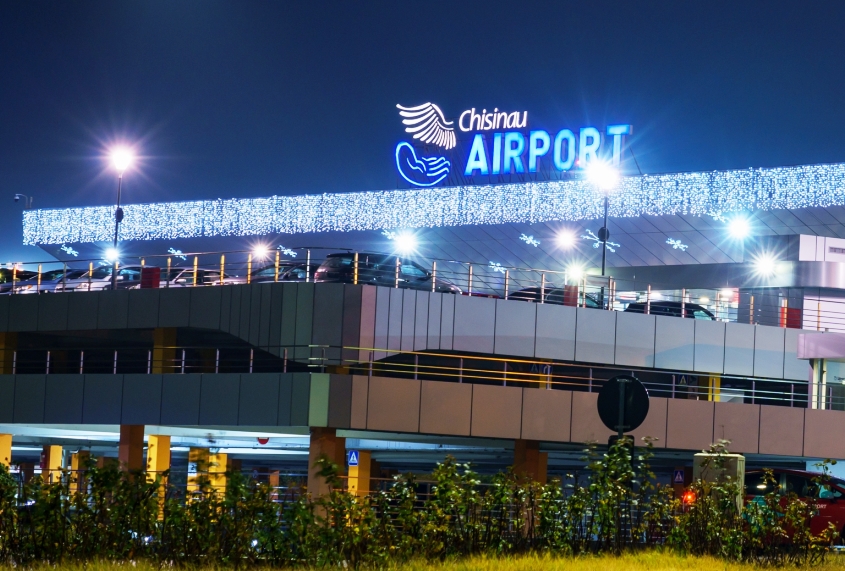 נמל התעופה בקישינב. עומסים גם בלילה (צילום: Shutterstock)