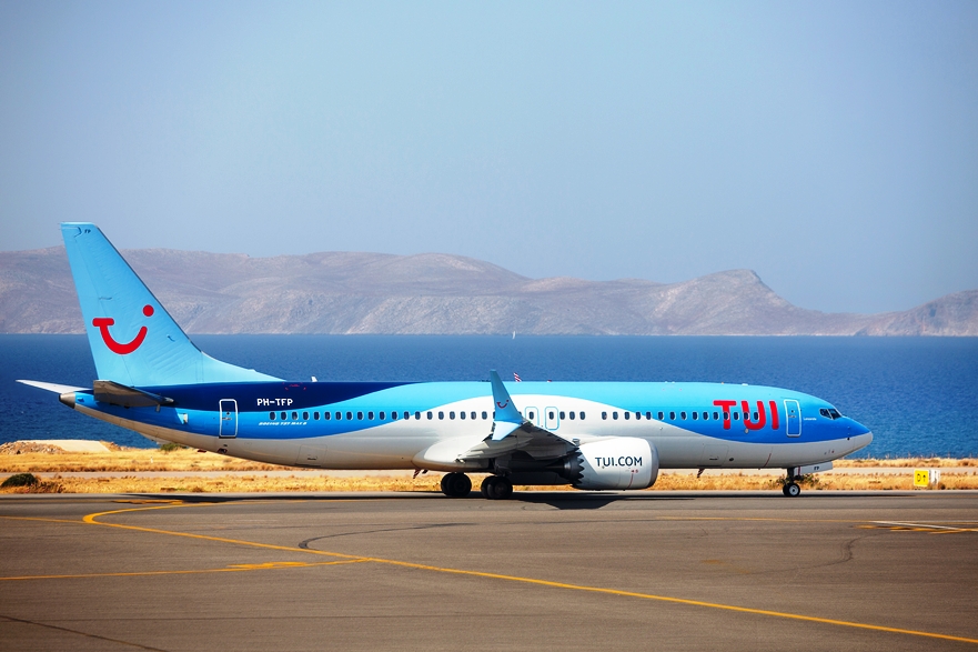 מטוס של TUI באיי יוון (צילום: Shutterstock)