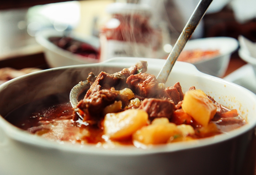 גולאש הונגרי. לא מה שאכלתם בארץ (צילום: Shutterstock)