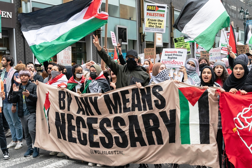 הפגנות אנטי-ישראליות באירופה (צילום: SHUTTERSTOCK)