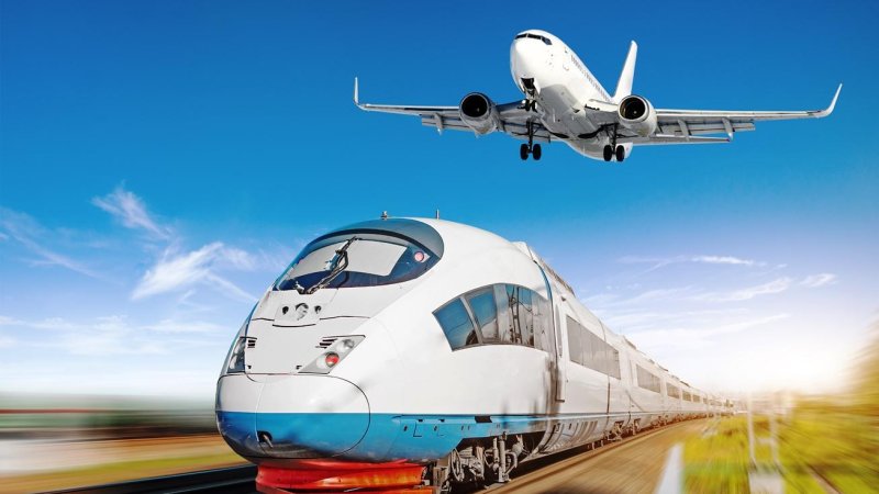 רכבת ומטוס (צילום: SHUTTERSTOCK)
