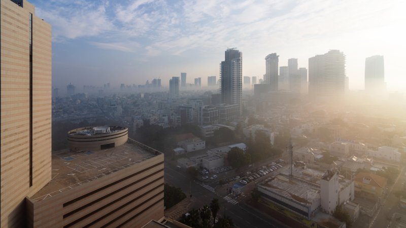 אובך בתל אביב (צילום: SHUTTERSTOCK)