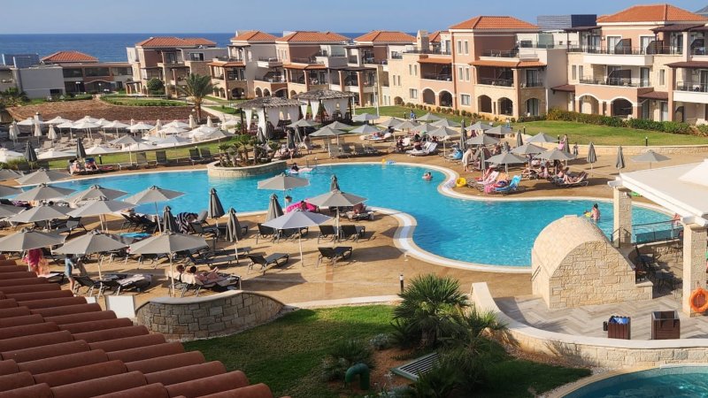 Atlantica Caldera Palace. צילום: אלי שטרן