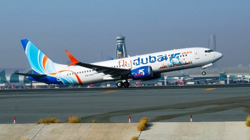 חוגגים 15 (צילום: Flydubai)