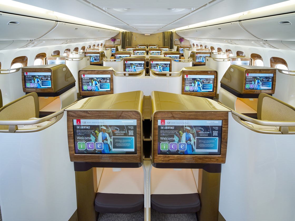 מערכת הבידור במבט ממחלקת העסקים (צילום: EMIRATES)