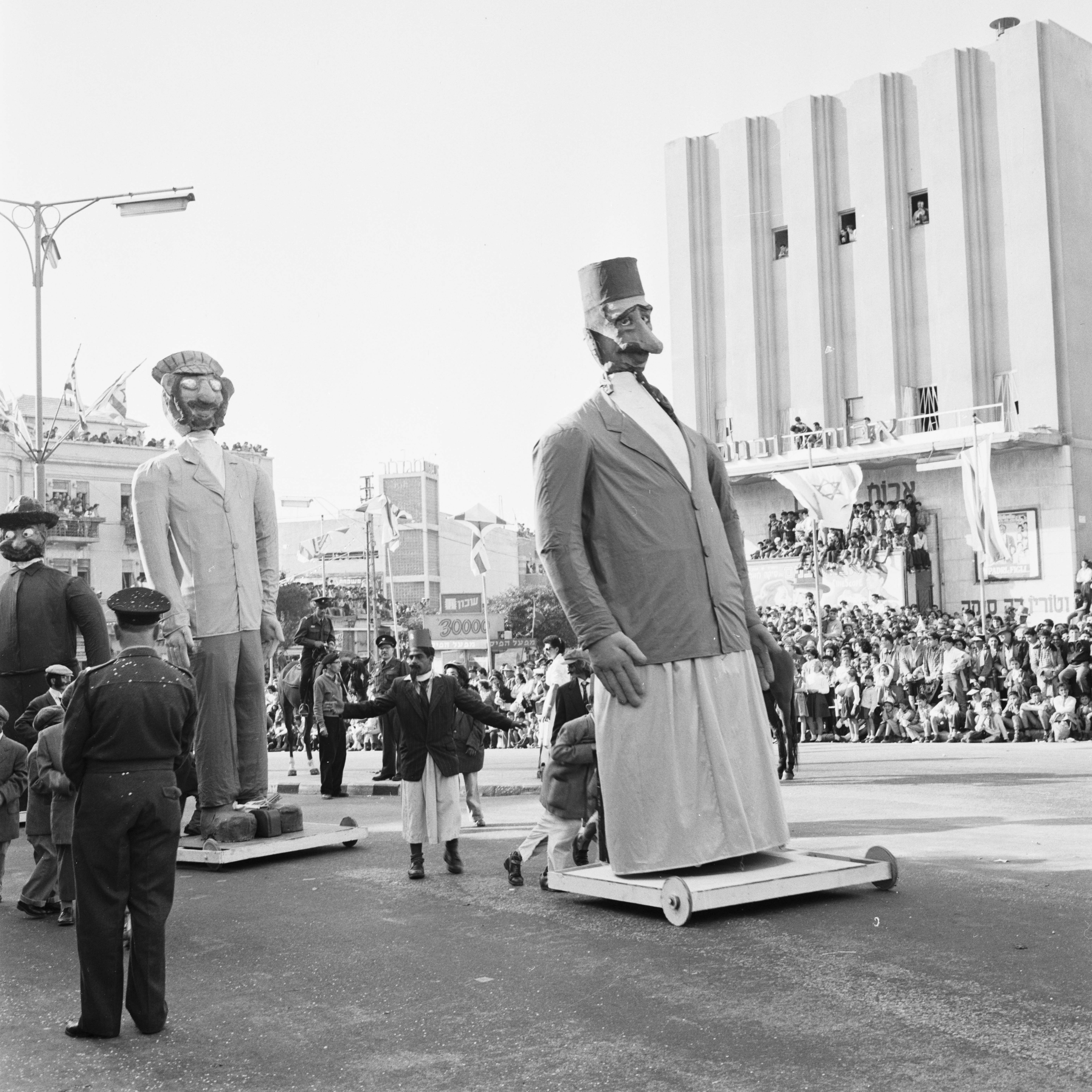 עדלאידע ב-1959 (צילום: וילי פולנדר, באדיבות הארכיון העירוני תל אביב יפו)