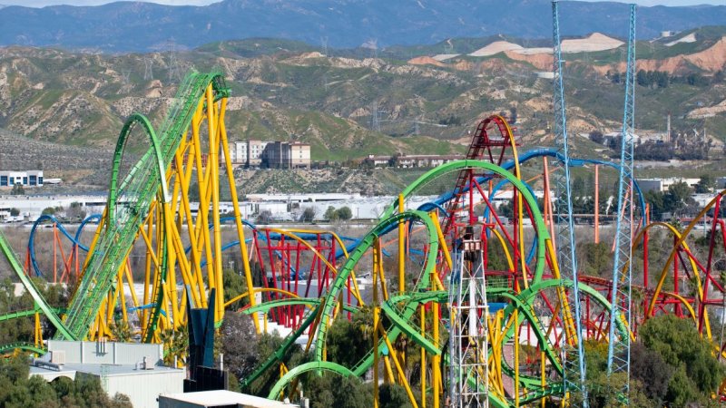 Magic Mountain של Six Flags (צילום: SHUTTERSTOCK)