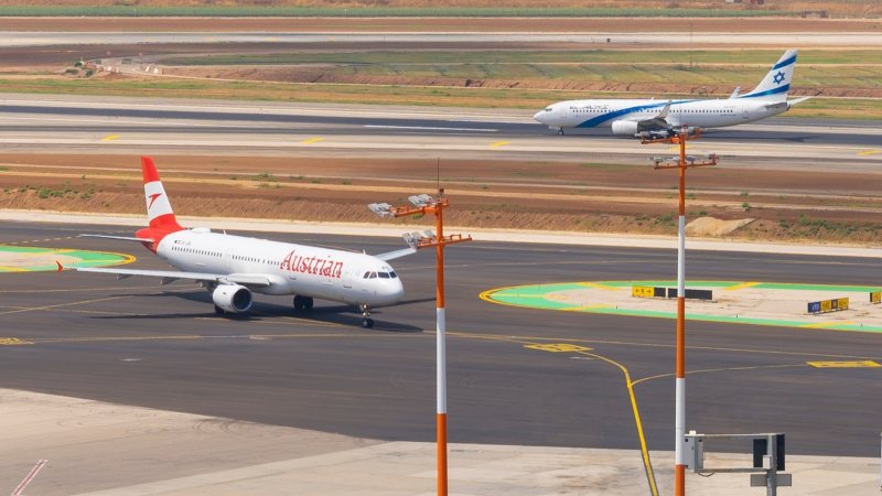 מטוס אל על ומטוס אוסטריאן, מקבוצת לופטהנזה (צילום: SHUTTERSTOCK)